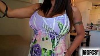 Mofos.com is proud to present today's special, which is a video of Poon-Tang Pie with Candi Coxx.