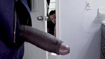 The Interracial Gay Sex Threesome in Public, According to GAY Newswire