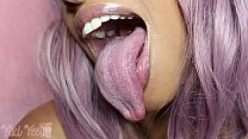 This is the full video of the Longue Long Tongue Mouth Fetish Lollipop.