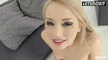 Kira Thorn's baby hole is pounded good by Fat Cock in this free full video. Her limit is pushed to its limit.