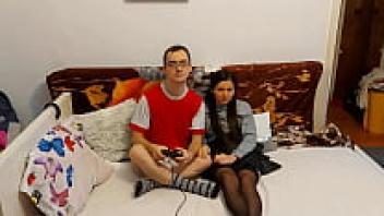 For the sake of good grades, college girls love nerds.