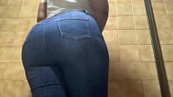 BIG ASS GIRL URINATING AND PEEING IN THE PUBLIC COMPLEX (BIG ASS, urinating). LARGE TITS, SPY)