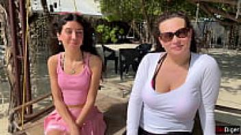 On the beach, a stepmother and her stepdaughter were picked up by the public. The stepmother flashed a cum on it.
