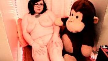 Help Is Needed, since the Step Sister Is Chubby
