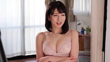 In the documentary titled First Shooting Married Woman, Makoto Ogiwara has a digest.