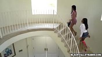 Irresponsible Black Lesbos