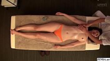 The sexy oil massage performed by JAV actress Asahi Mizuno is subtitled in CMNF.