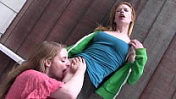 HARDSEX FINGERING -- PUSSY EATING -- XXX LESBO - PUSSY EATING