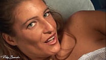 Vera Lady is a true Italian babe with a pussy that is really open.