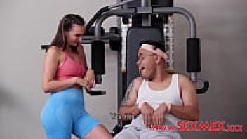 Emily Thorne is undergoing sexual training in the gym.