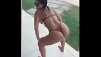 A complete video of Anitta Stores dancing while wearing a thong