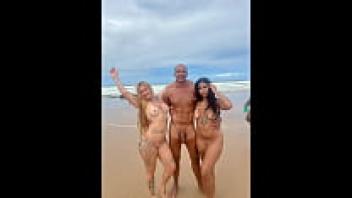 On the Salvadoran beach, I made two friends—a brunette and a blonde—and I showed up in their pussies.