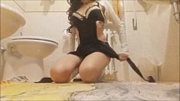 Although she works as a waitress, my step-aunt's clothing is too short
