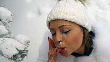 An amateur snowwhite girl who enjoys doing a blowjob and getting a large load of warm sperm on her face.