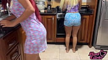 18-year-old stepdaughter struggles with stepmother WITH HUGE ASS, who likes her lovers.