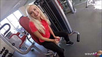 In the gym, a slim German fitness girl picks up and falls in love with a stranger.