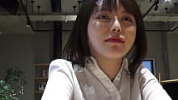 An affair with a stunning workplace woman