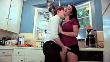 REDHEAD LESBIAN WITH HAIRY SHORTHAIRS XXX