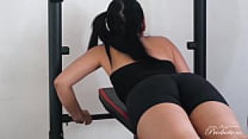 Neighbourhood sex at the gym / Abby Montano - DaniClarkOficial