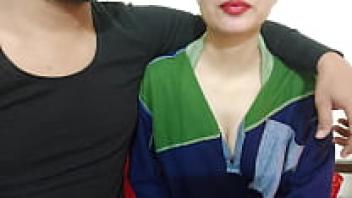 Hindi-audio Indian Desi rough sex video