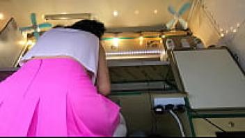 Adorable 18-year-old working without underwear! concealed camera upskirt