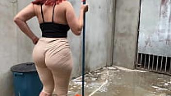 I was really lustful after hiring this maid and seeing the clothes she wore—what a large ass!