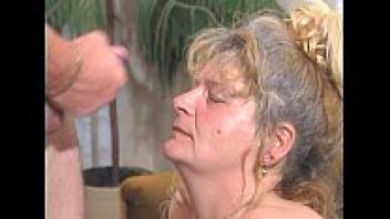 Geile Fickweiber, Julia Reaves Productions, scene 1 of video 3: pussylicking penetration fingering org