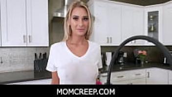 MomCreep: Jordan Maxx, a Submissive Stepmother