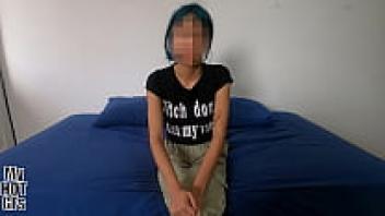 God, oh God! This slender woman is hardly allowed! She's already eager to fall in love.