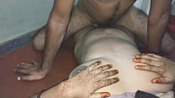 Devar secretly licked Desi Indian bhabhi and loved her.