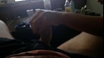 Handjob of an Aussie Stepmother