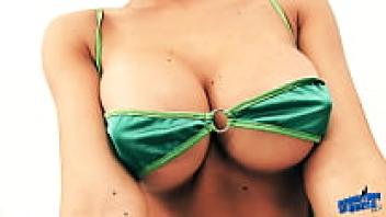 Teen with the Best Body Ever! Big Nipples, Tits, and Perfect Ass! Long legs! Fantastic