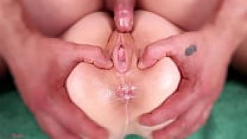 The most viewed videos include PETITE PUSSY PUMPED FULL OF CUM, with over 35,000,000 views.