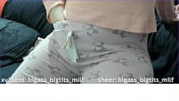 PUSSY F ×NGER-CUM-MİLF MASTURBATE PYJAMA