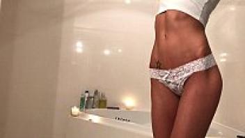 The Bathtime Voyeur of My Petite Girlfriend