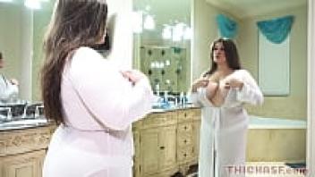 THREESOME BUSTY CHUBBY