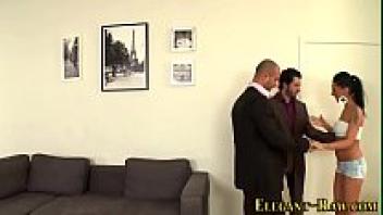 A gorgeous girl gets facialozed