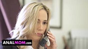 Bully loves stepmother in the ass.